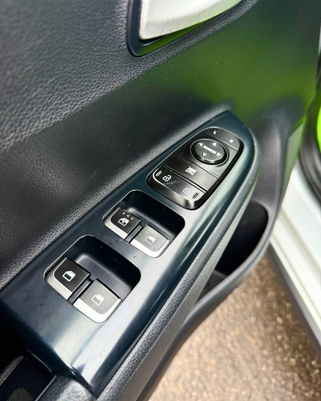 Kia Rio IV , 2019 г., механика, бензин - фото 15