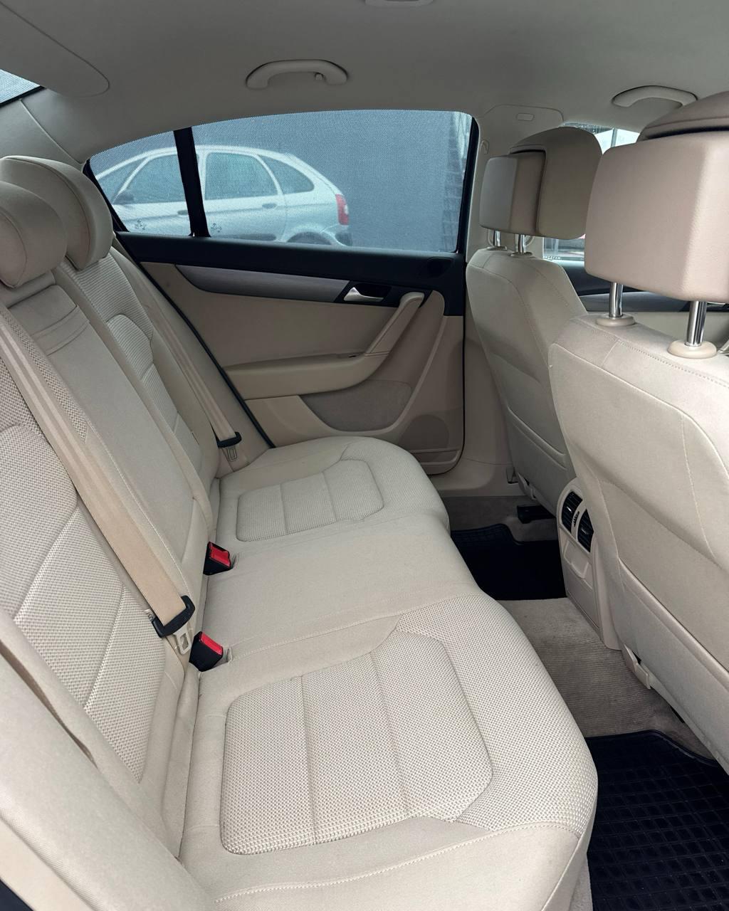 Volkswagen Passat B7 , 2011 г., механика, бензин - фото 11