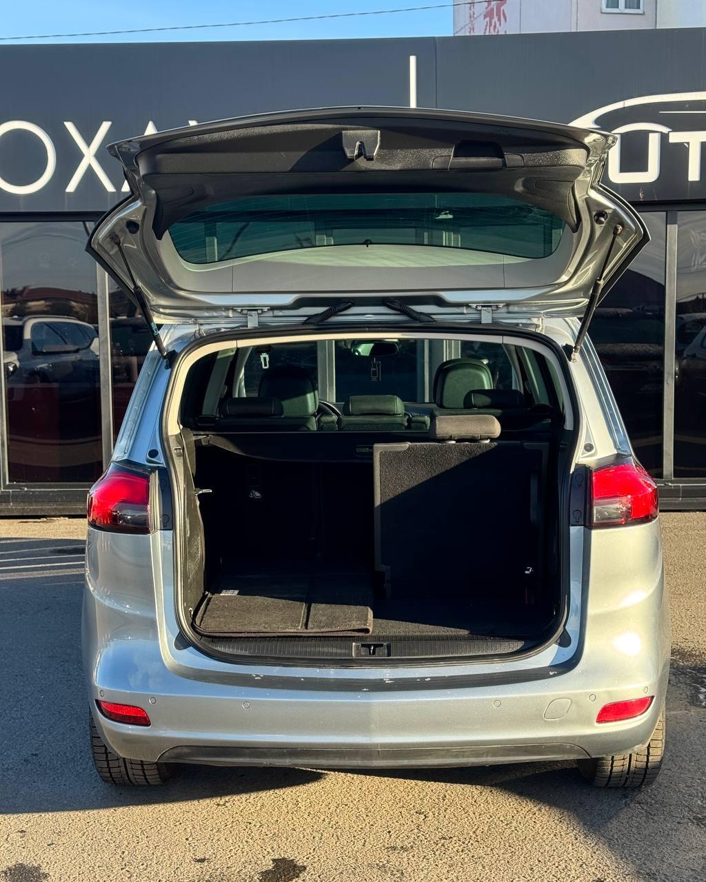 Opel Zafira C , 2015 г., механика, дизель - фото 14