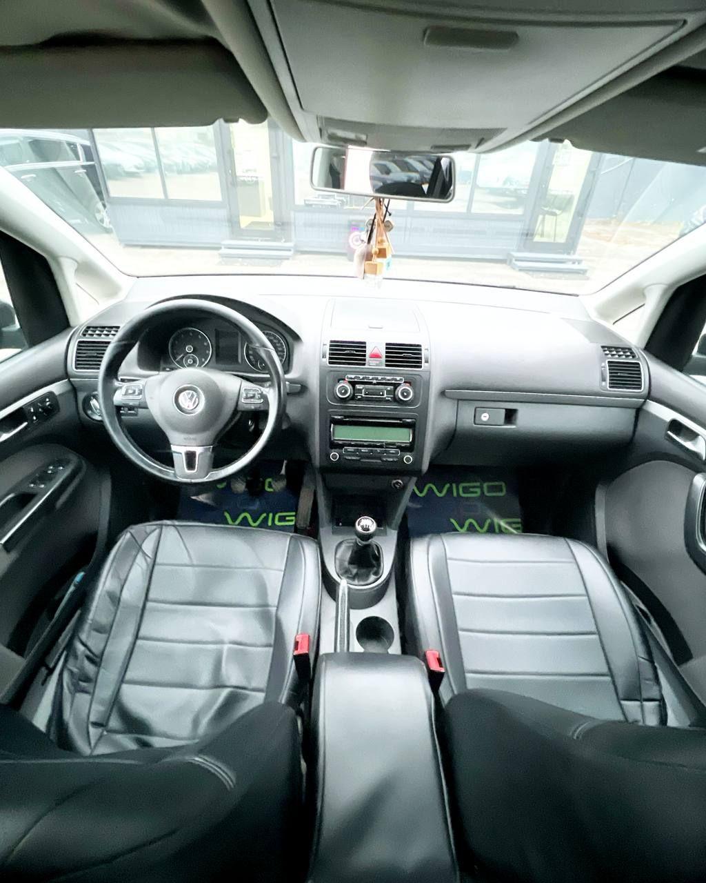 Volkswagen Touran I · 2-й рестайлинг , 2010 г., механика, бензин - фото 7