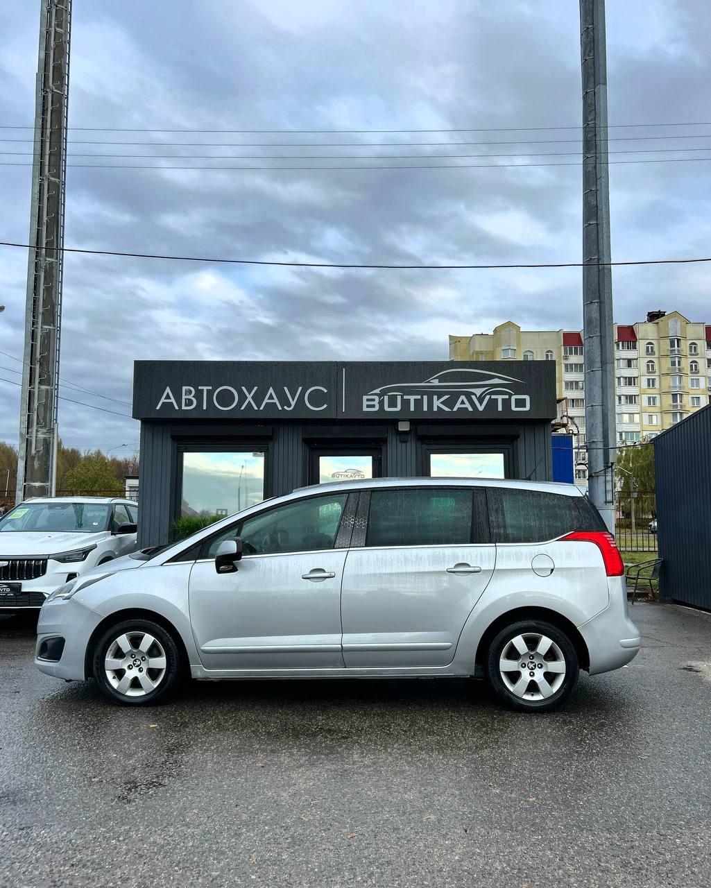 Peugeot 5008 I · Рестайлинг , 2016 г., механика, дизель  - фото 8