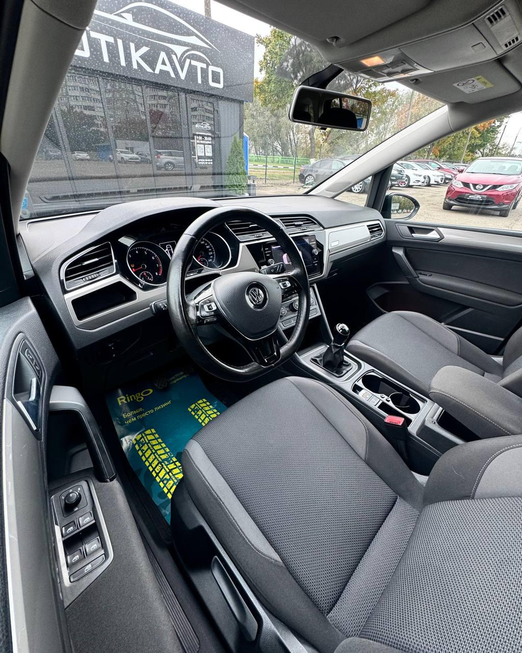Volkswagen Touran II , 2019 г., механика, бензин - фото 10