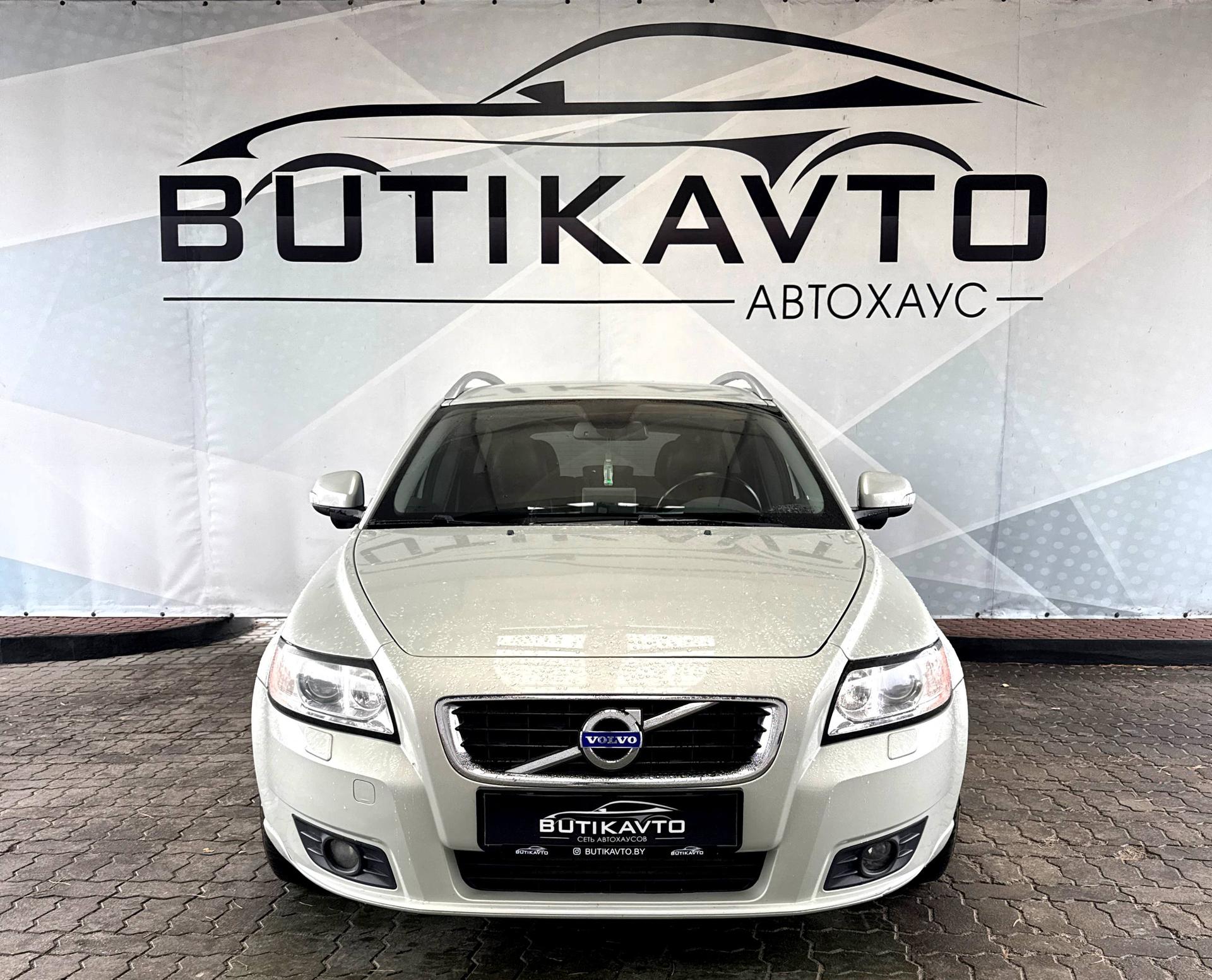 Volvo V50 I · 2-й рестайлинг , 2010 г., механика, дизель  - фото 2