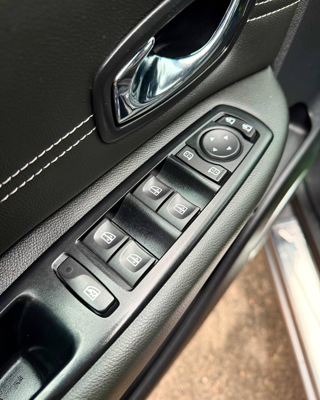 Renault Scenic III · Рестайлинг , 2013 г., механика, дизель - фото 16