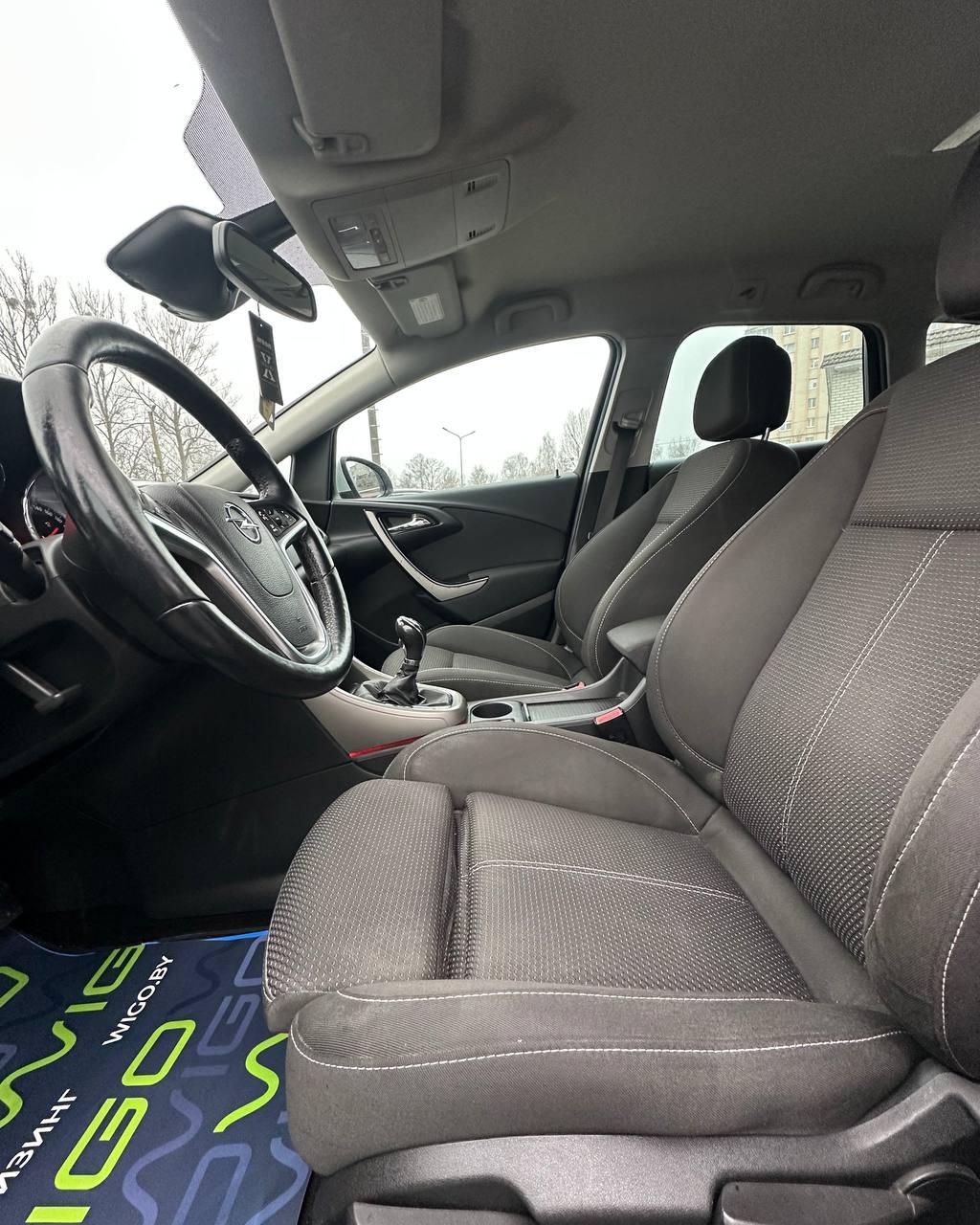 Opel Astra J · Рестайлинг , 2012 г., механика, дизель - фото 7