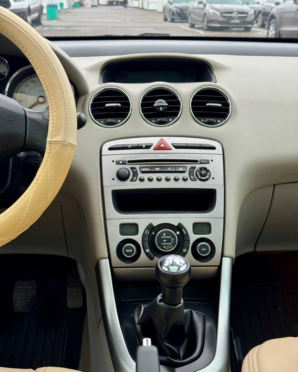 Peugeot 308 T7 , 2008 г., механика, бензин - фото 12