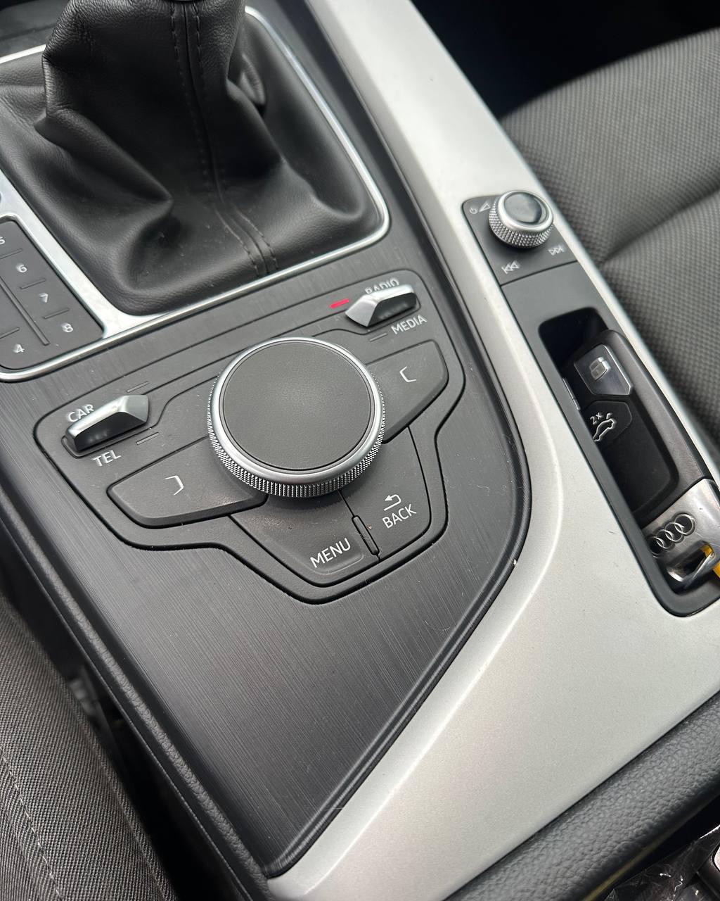 AUDI A4, 2019 г., механика, бензин - фото 11