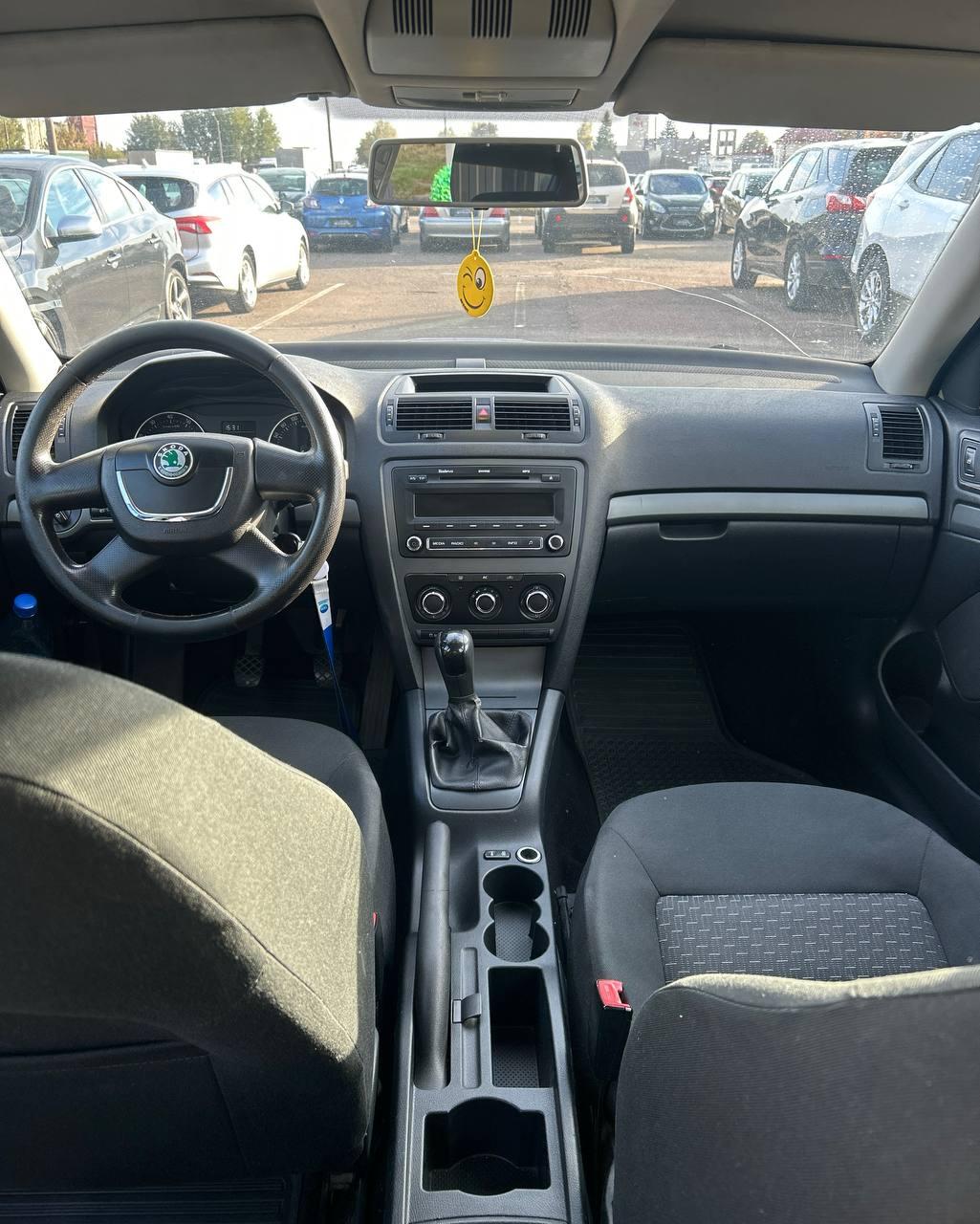 Skoda Octavia II · Рестайлинг , 2009 г., механика, бензин - фото 9