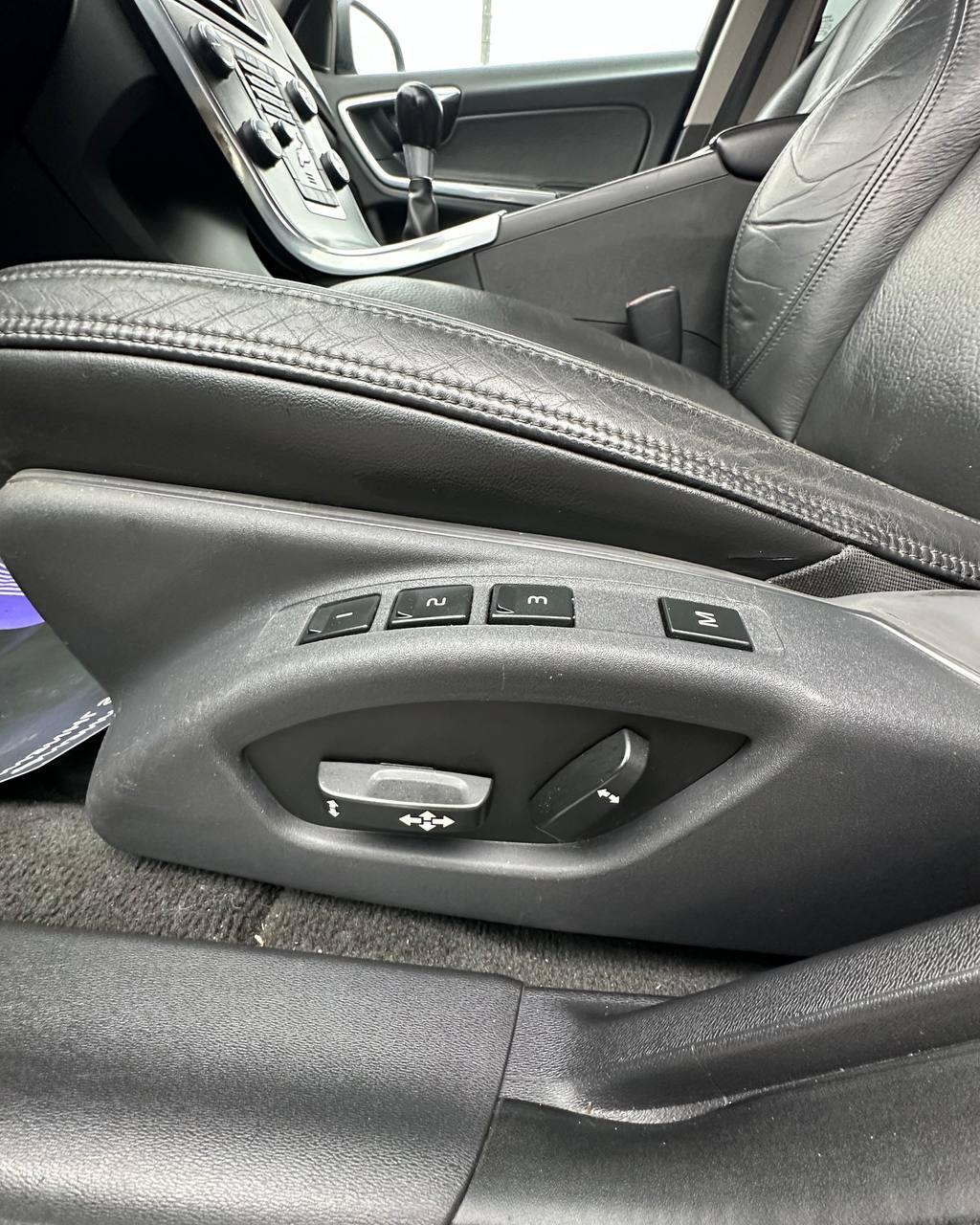 Volvo V60 I , 2011 г., механика, дизель - фото 10