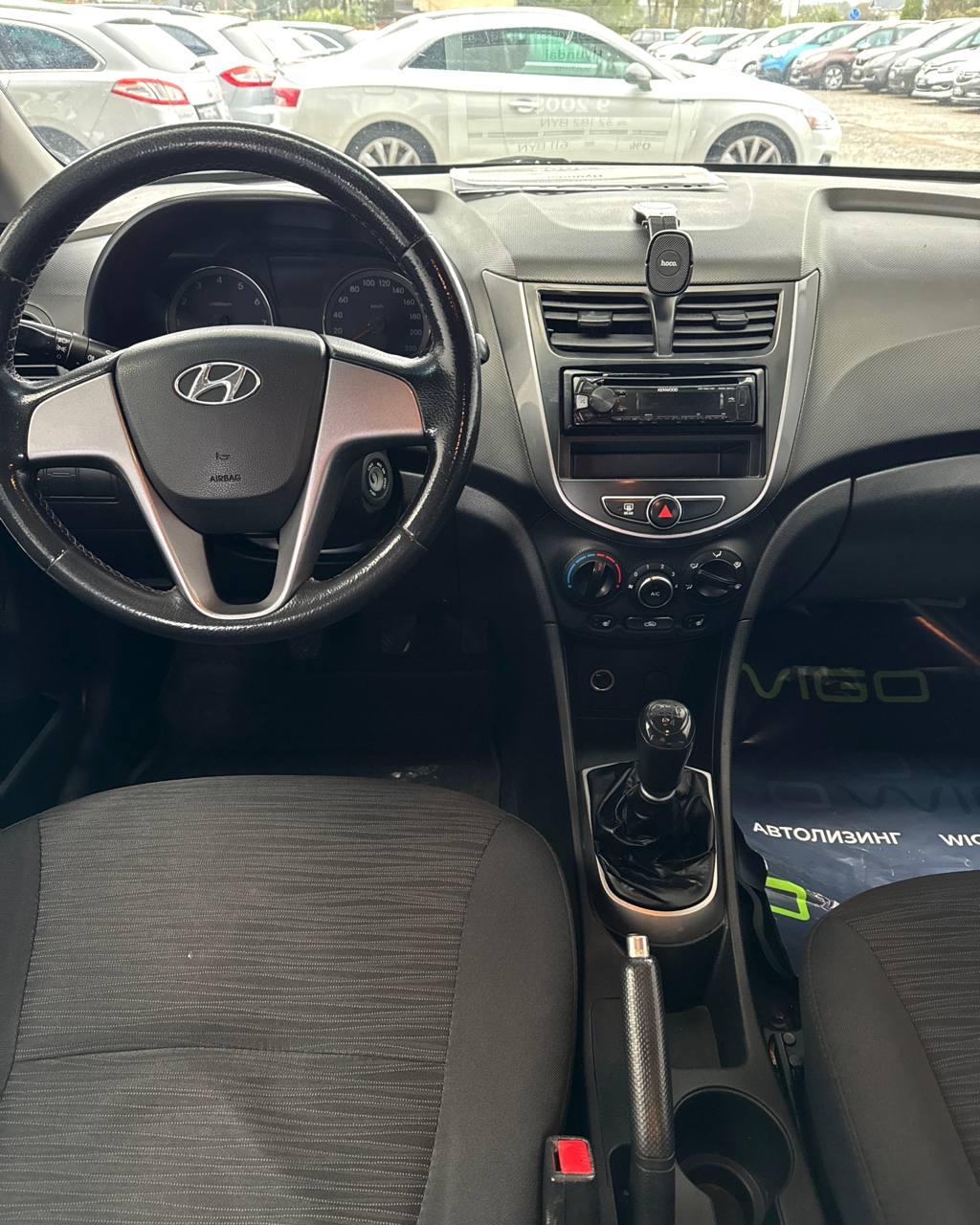 Hyundai Solaris I · Рестайлинг , 2015 г., механика, бензин - фото 11