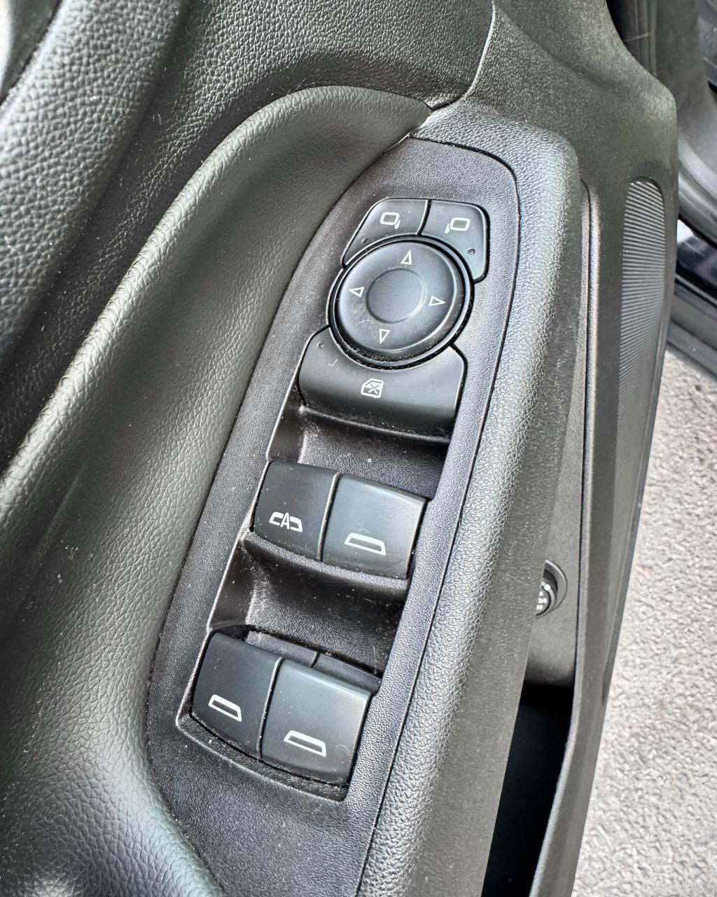 Chevrolet Equinox III , 2018 г., автомат, бензин - фото 20