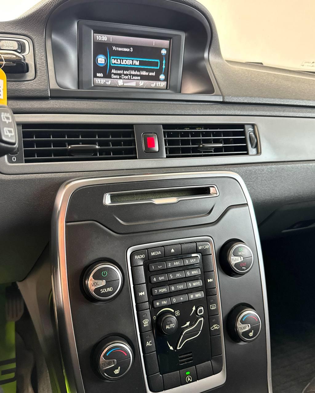 Volvo V70 III , 2012 г., механика, дизель - фото 11