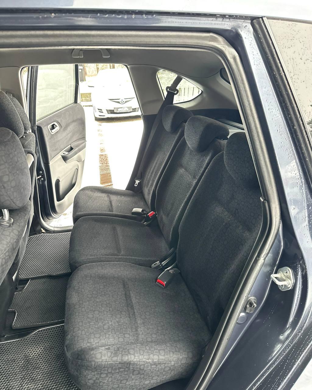 Honda FR-V I , 2005 г., механика, бензин - фото 14