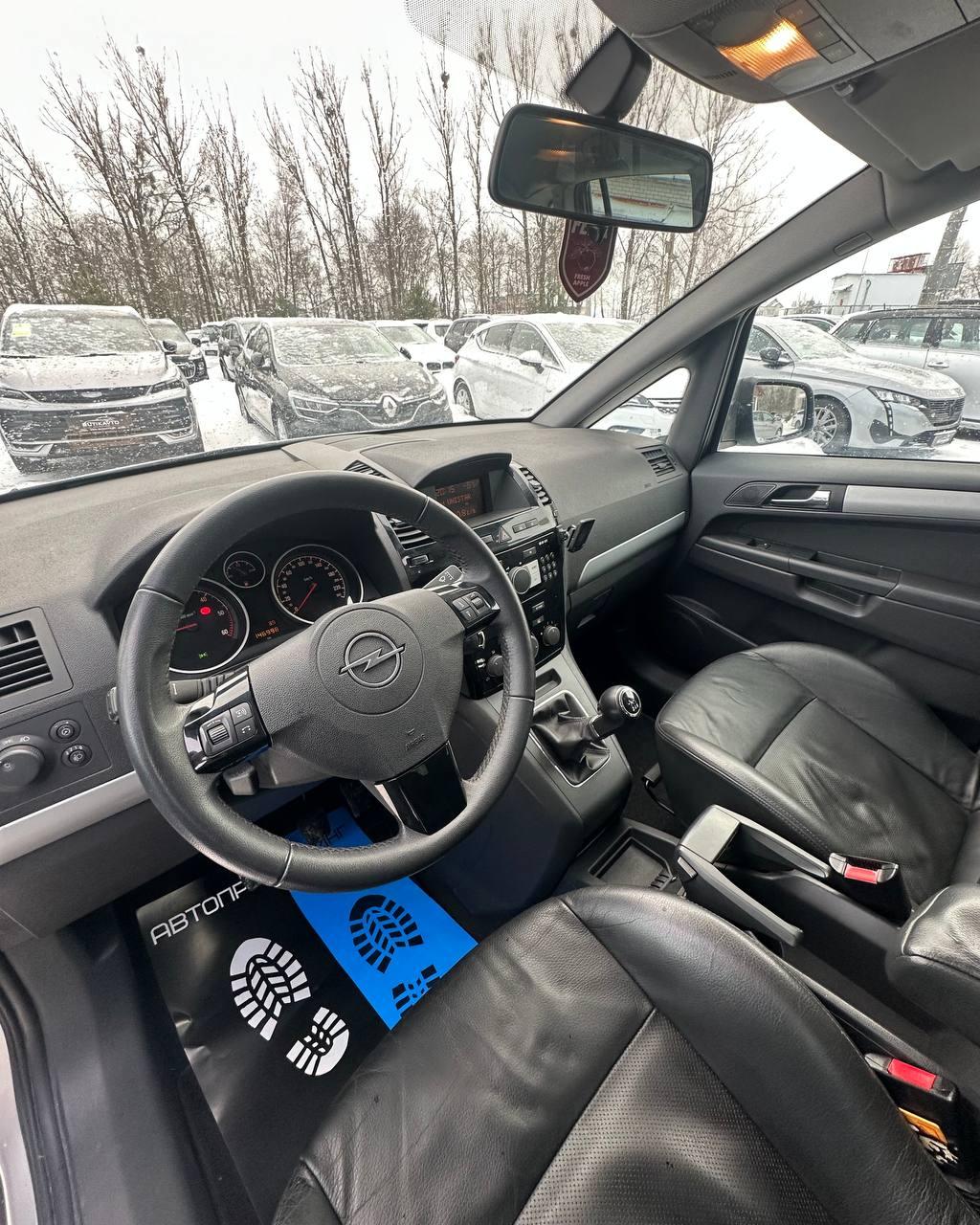 Opel Zafira B · Рестайлинг , 2011 г., механика, дизель - фото 7