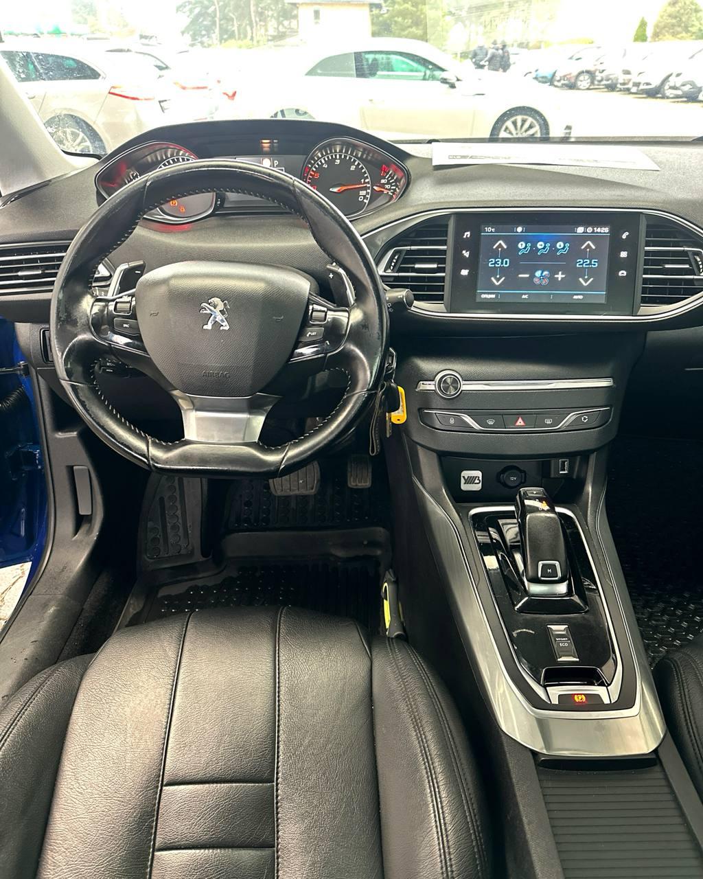 Peugeot 308 T9 · Рестайлинг , 2018 г., автомат, дизель - фото 13