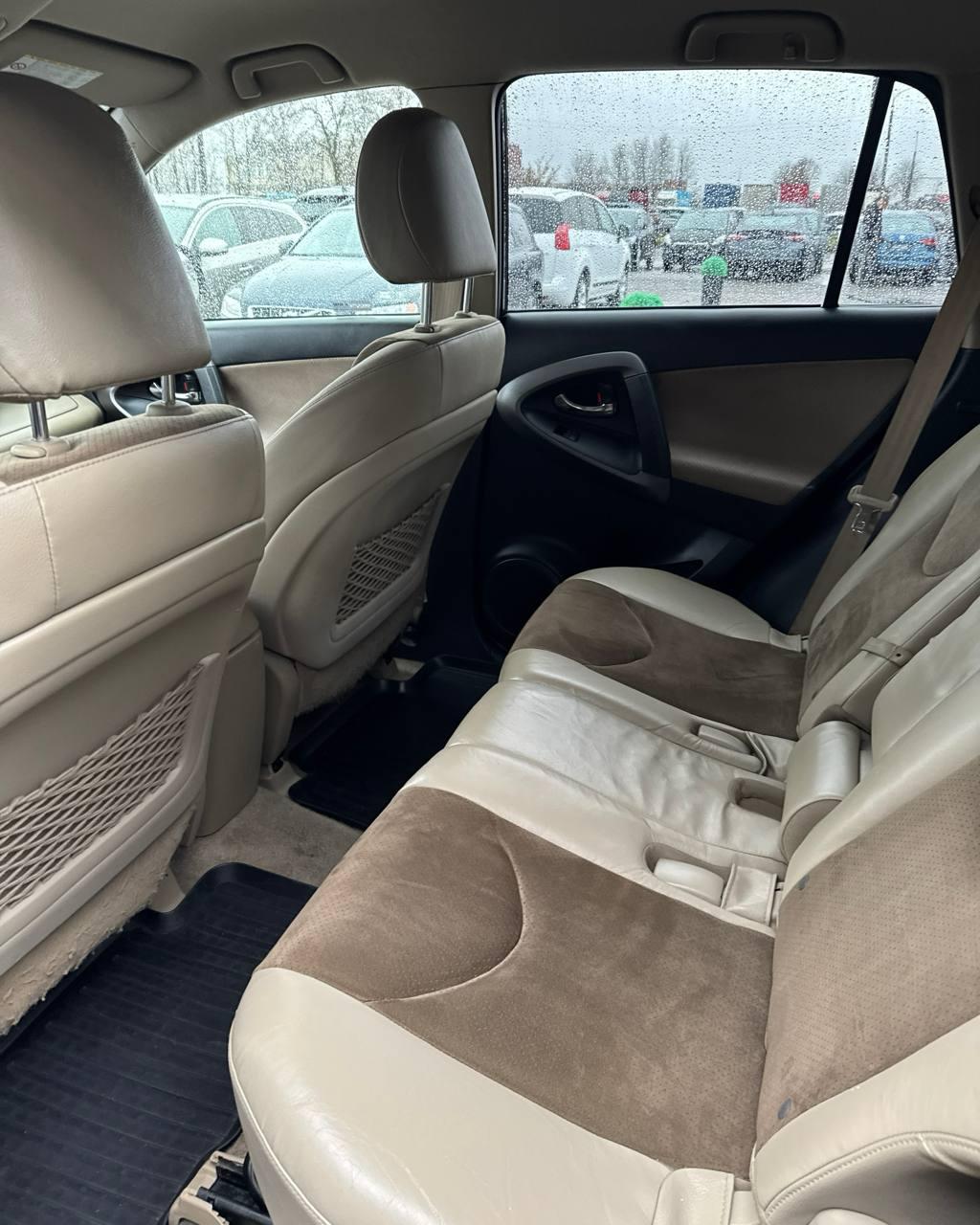 Toyota RAV4 III (XA30) · 2-й рестайлинг , 2010 г., вариатор, бензин - фото 11