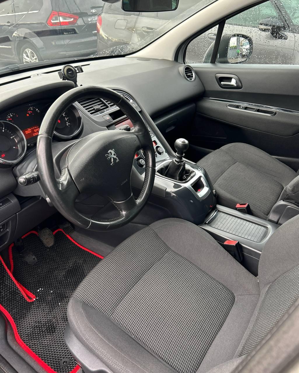 Peugeot 5008 I · Рестайлинг , 2016 г., механика, дизель  - фото 10