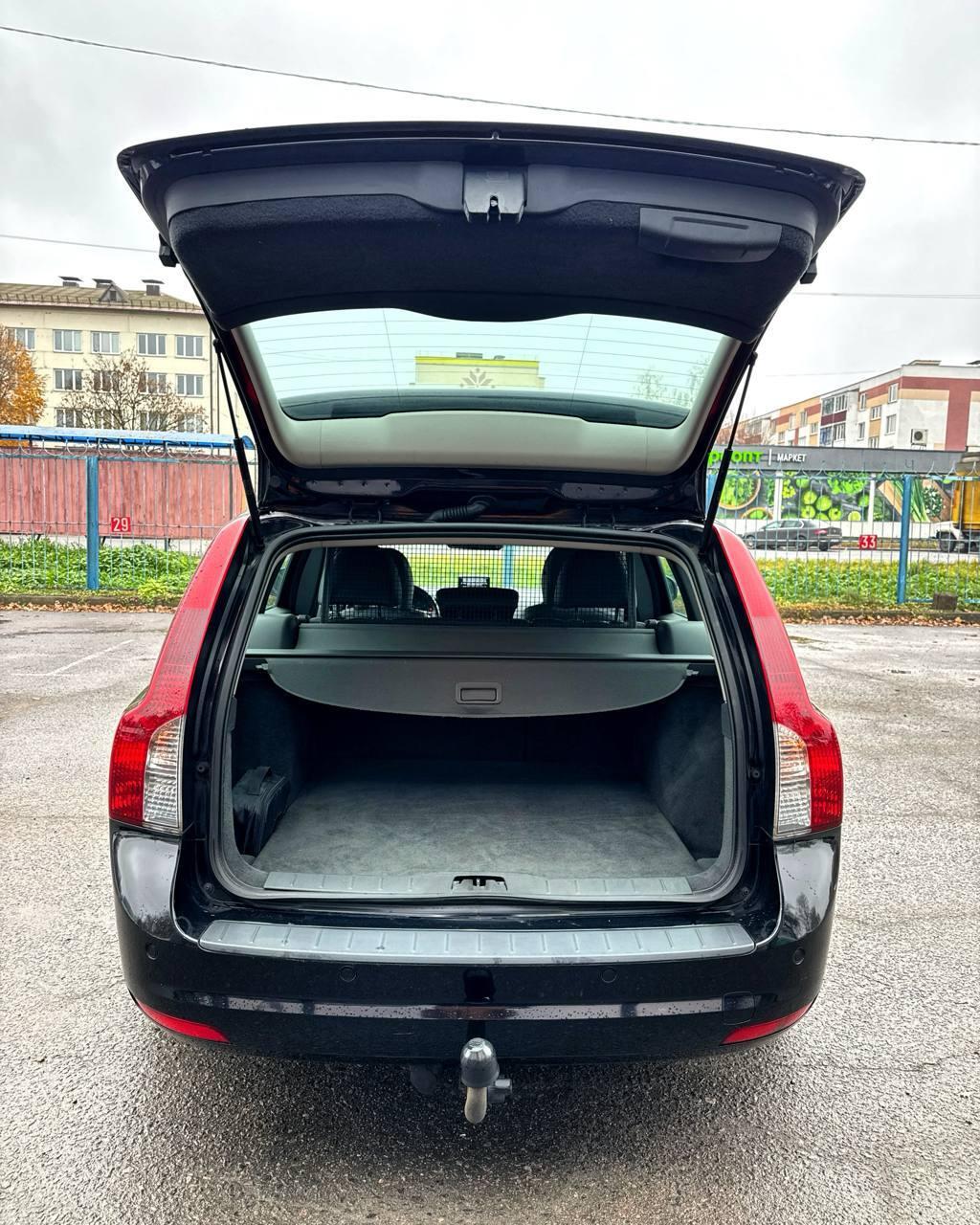 Volvo V50 I · 2-й рестайлинг , 2012 г., механика, дизель  - фото 14