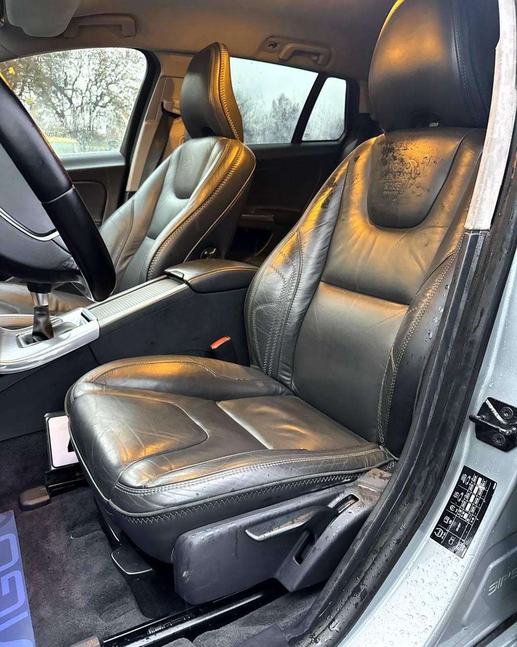 Volvo V60 I , 2012 г., механика, дизель - фото 10