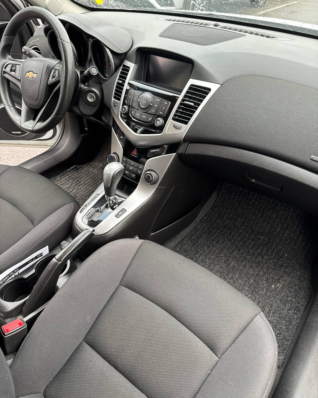 Chevrolet Cruze J300 · Рестайлинг , 2015 г., автомат, бензин  - фото 14