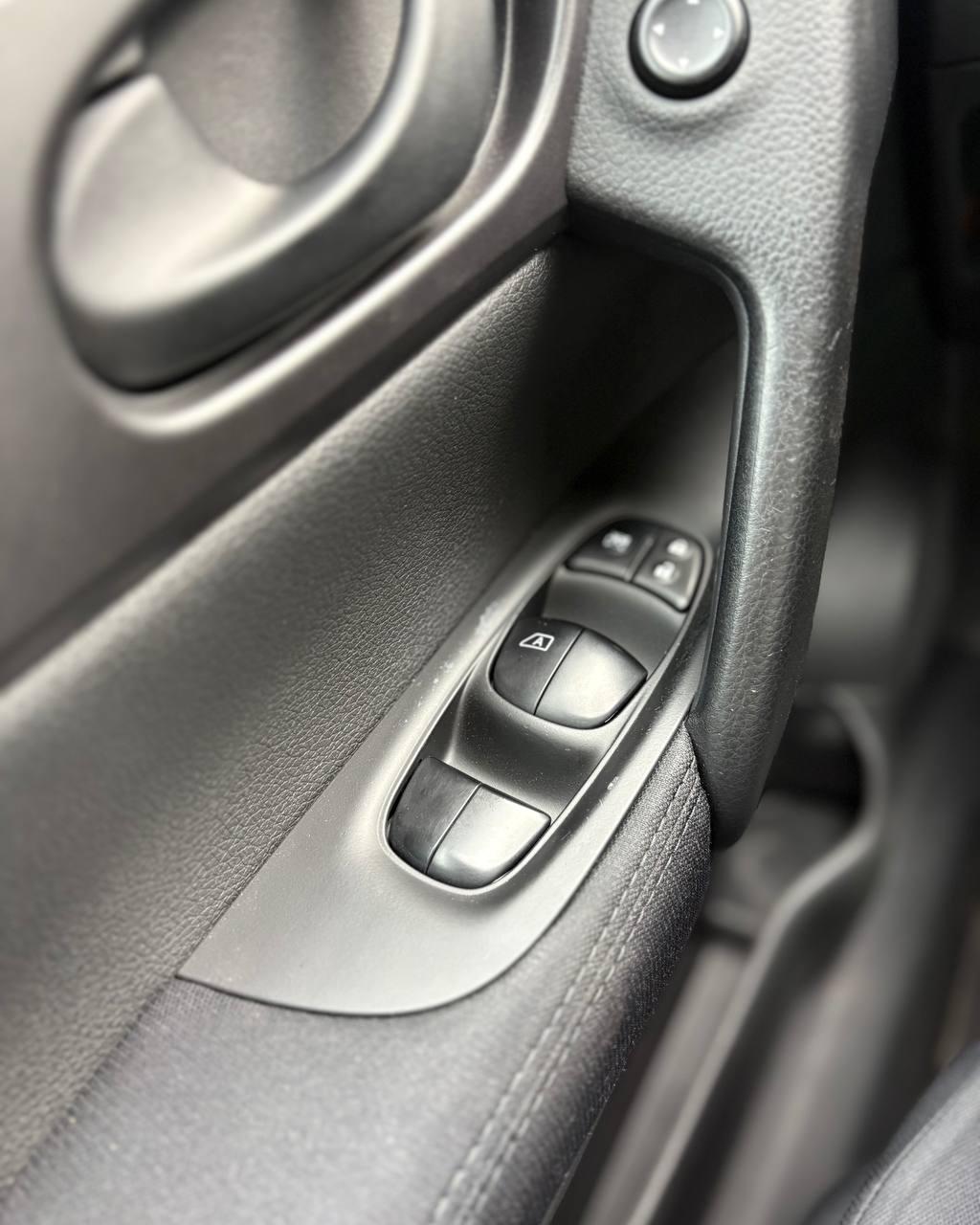 Nissan Qashqai II , 2015 г., механика, бензин - фото 17