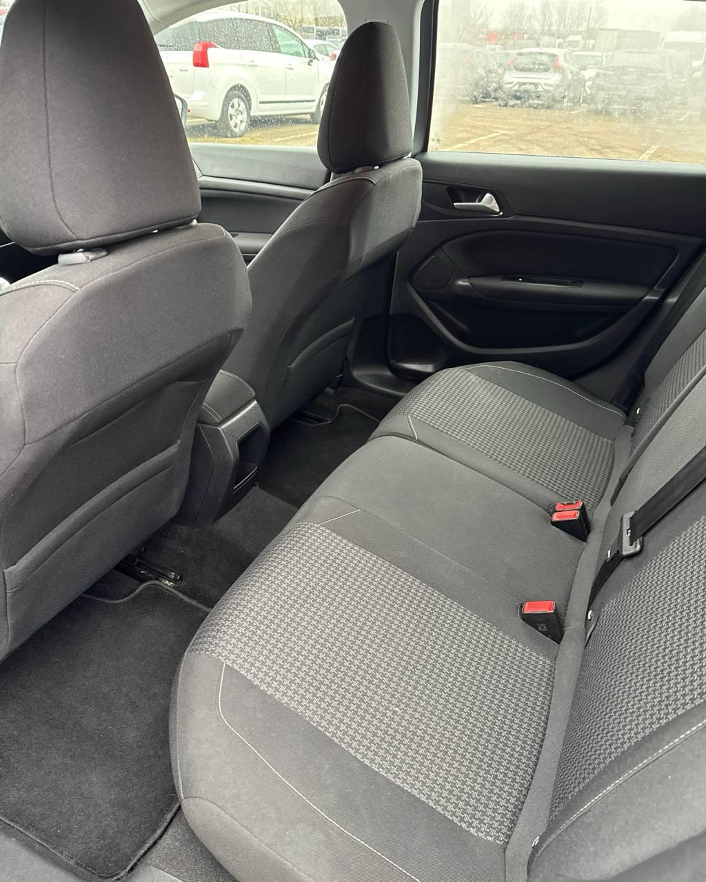 Peugeot 308 T9 · Рестайлинг , 2019 г., механика, бензин - фото 11