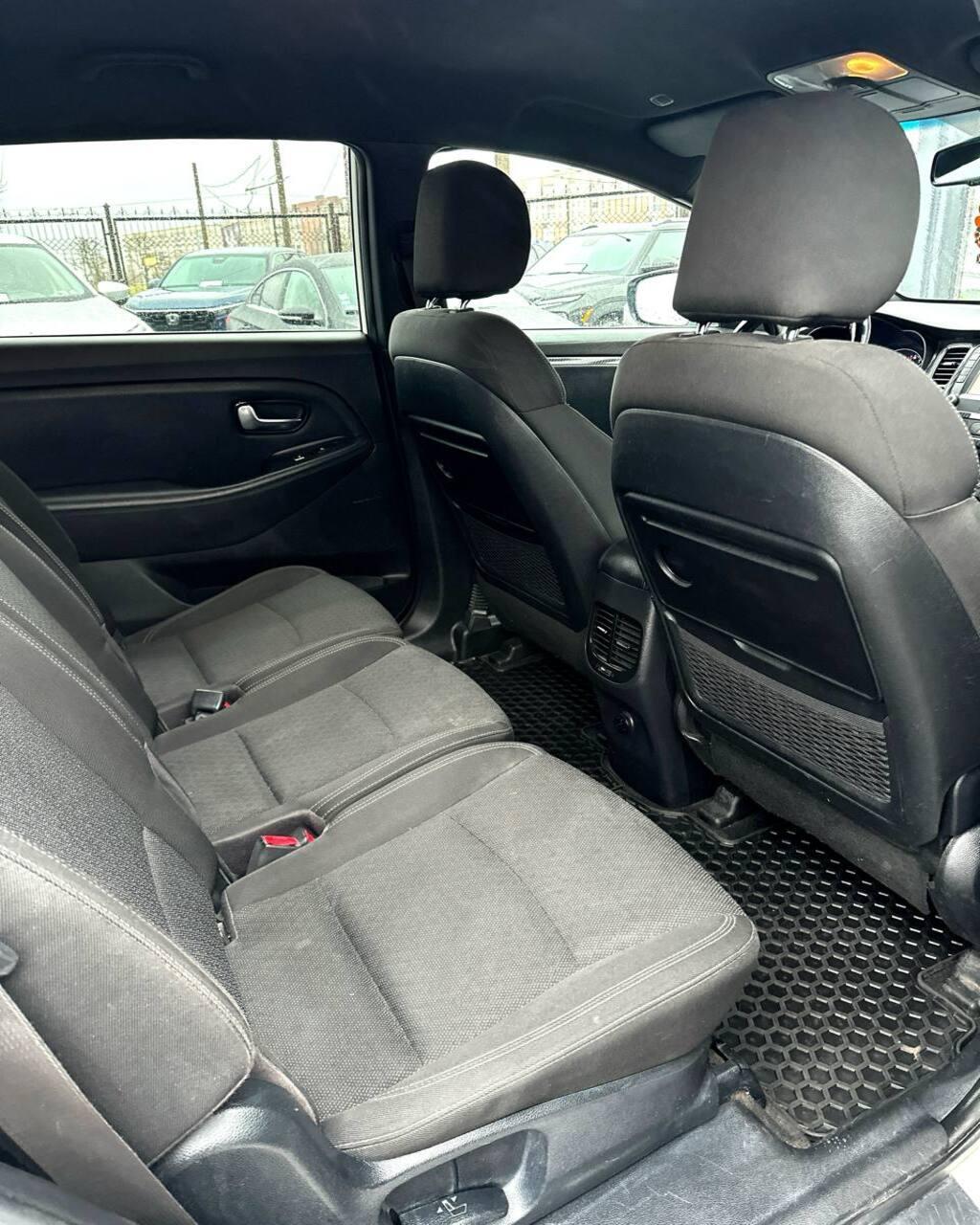 Kia Carens III , 2018 г., автомат, дизель - фото 13