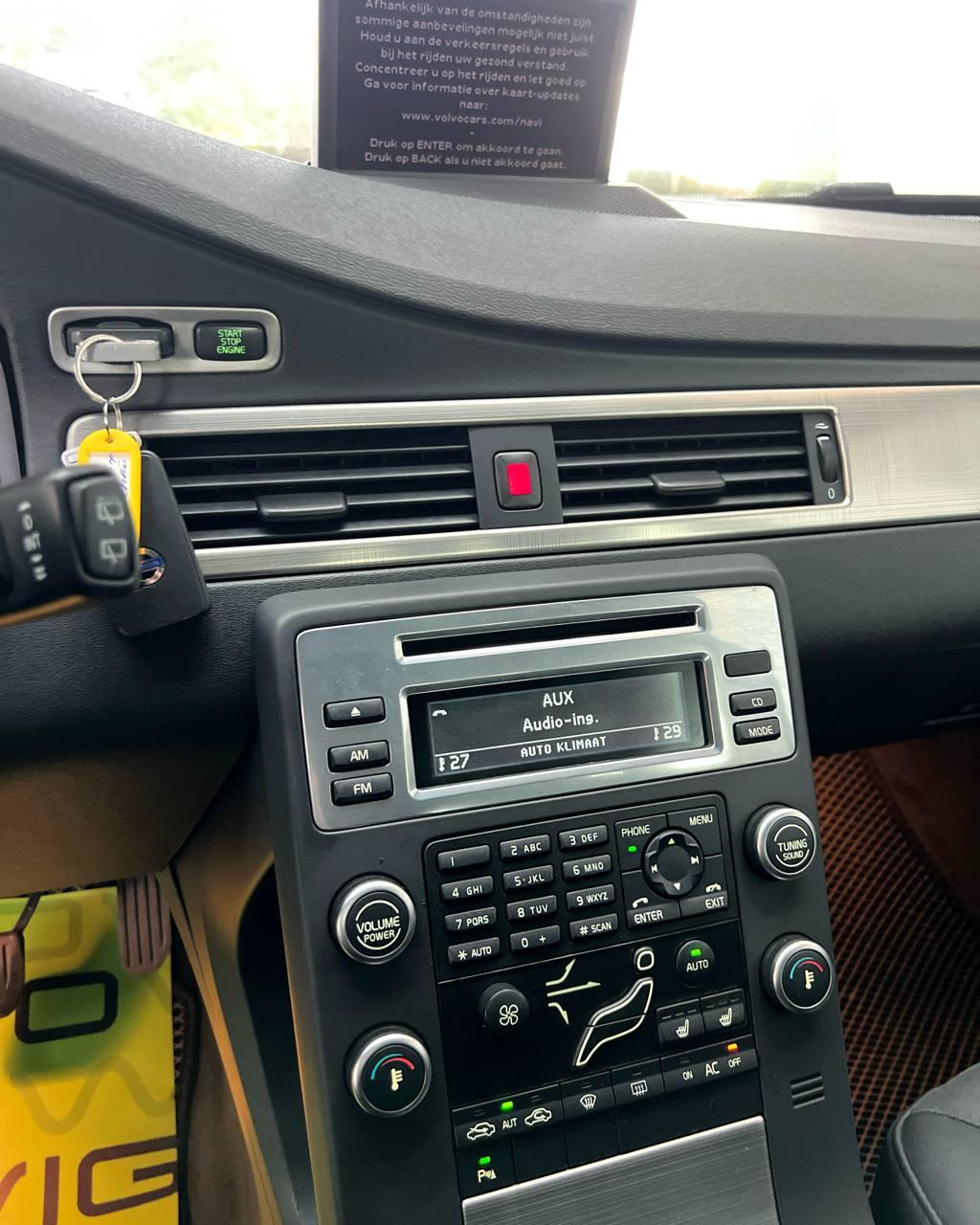 Volvo V70 III , 2010 г., механика, дизель - фото 14