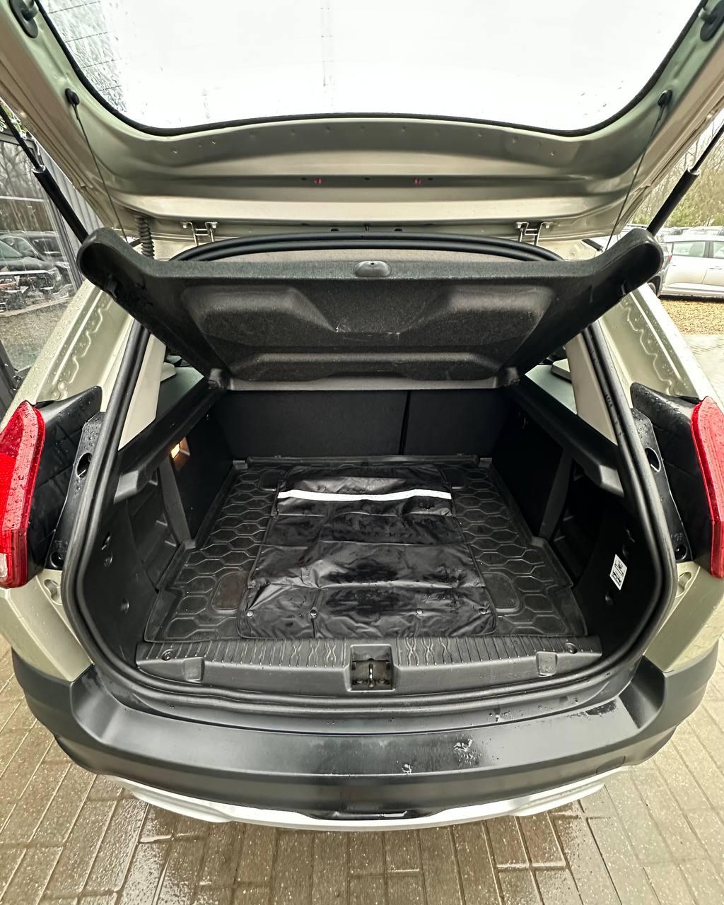 Lada (ВАЗ) XRAY Cross I , 2019 г., механика, бензин - фото 10