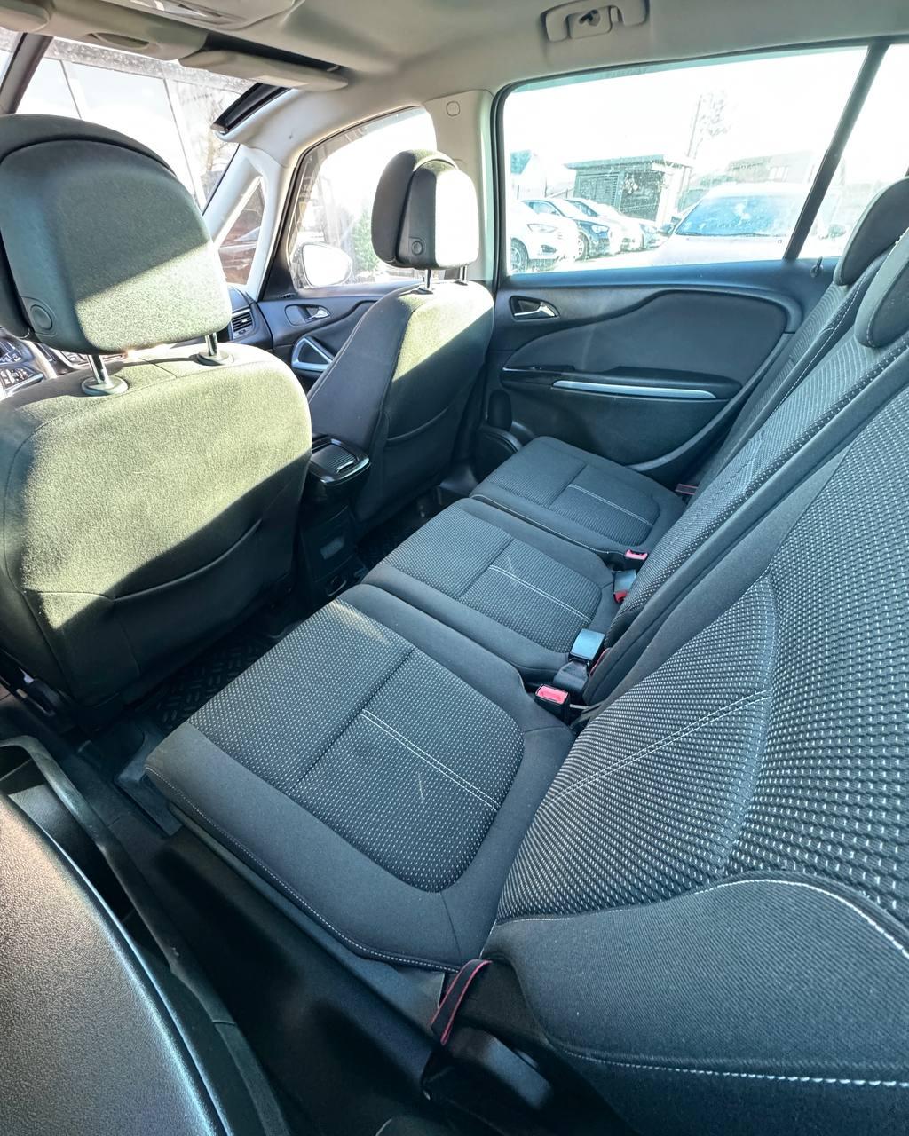 Opel Zafira C , 2015 г., механика, дизель - фото 11