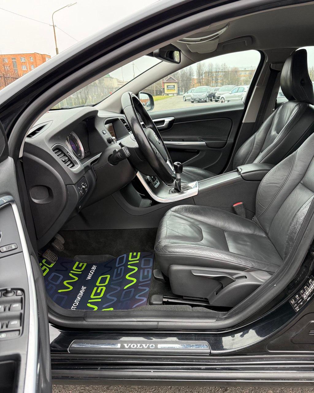 Volvo V60 I , 2011 г., механика, дизель - фото 10