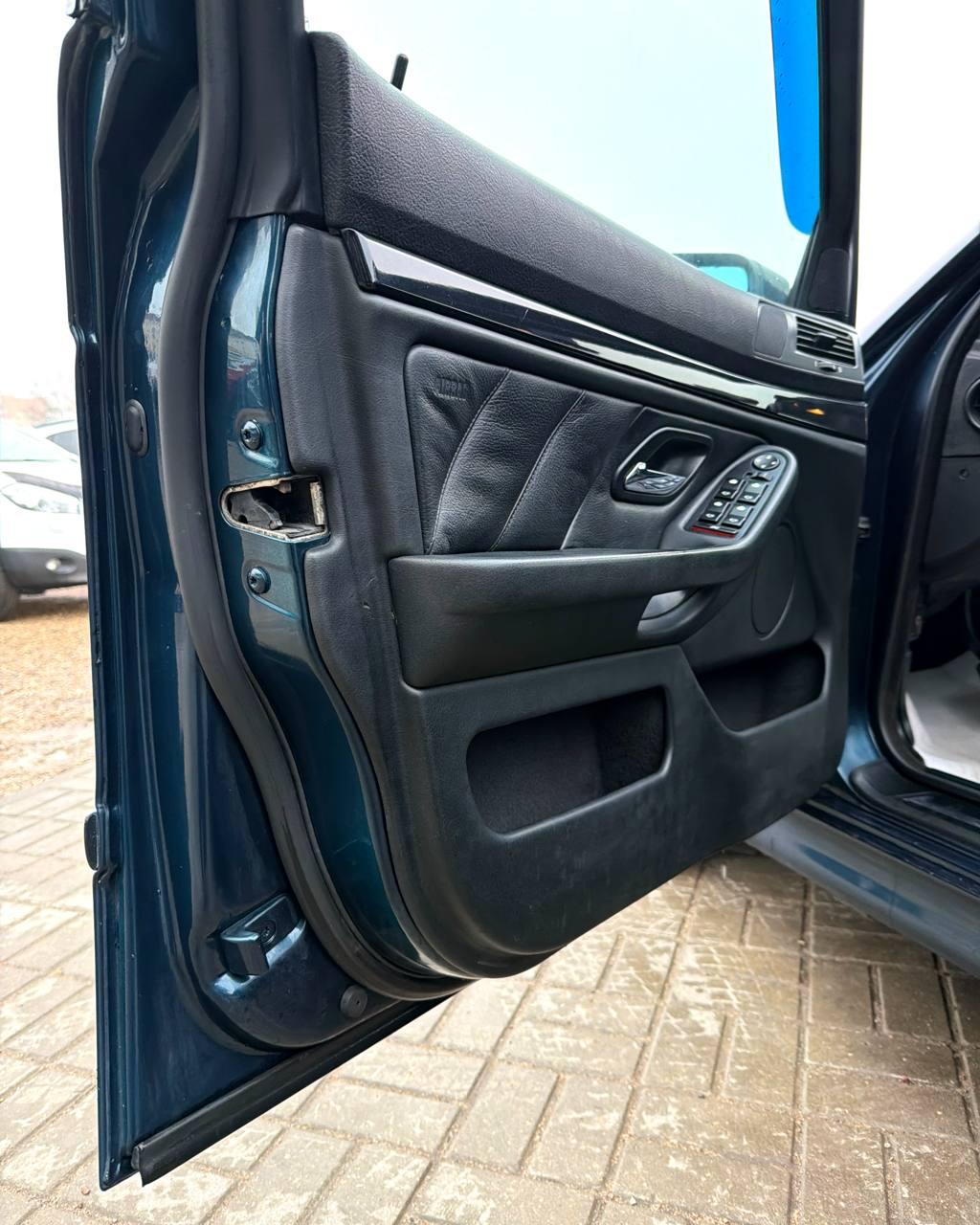 BMW 5 серия E39 · Рестайлинг , 2003 г., автомат, дизель - фото 9