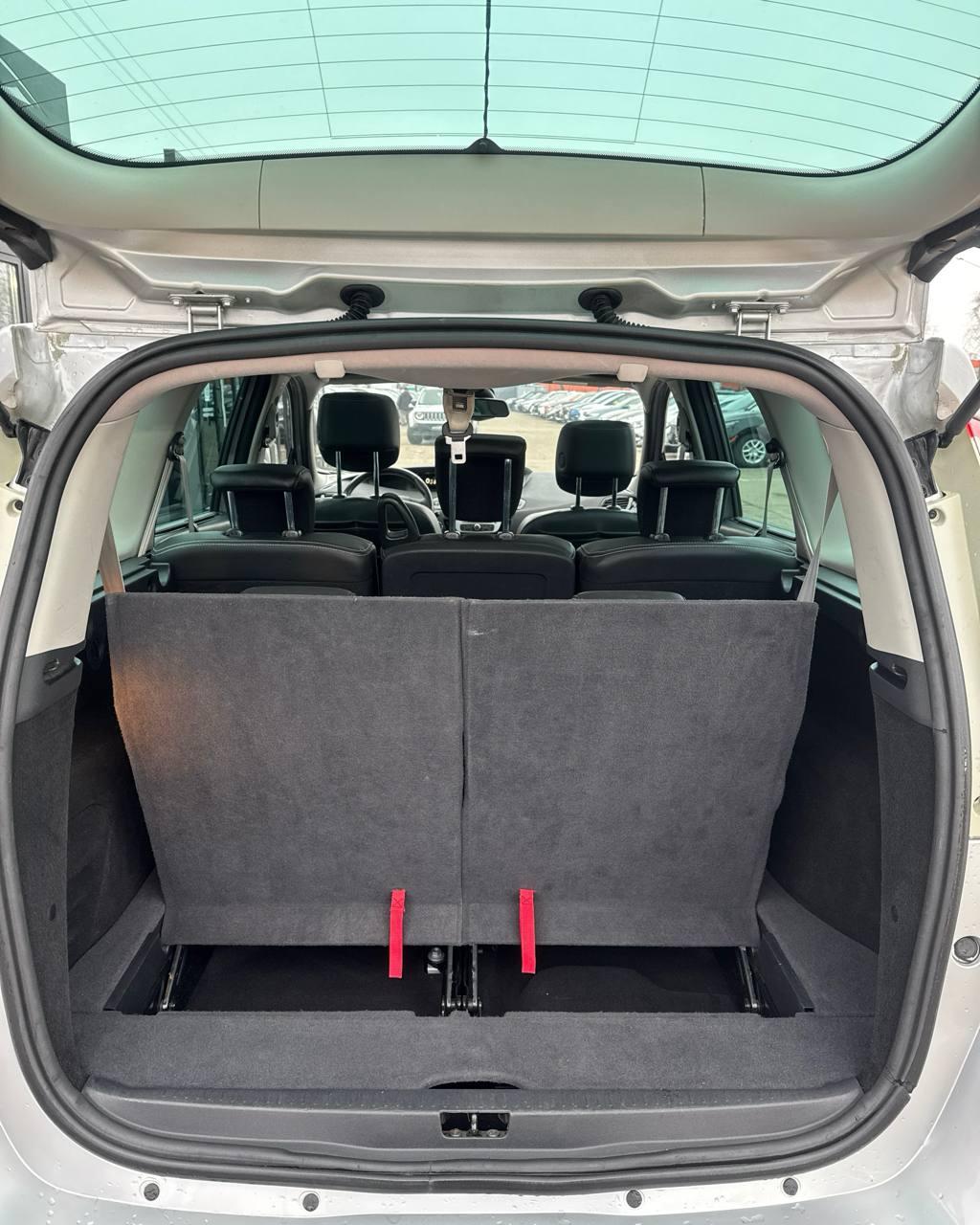 Renault Grand Scenic III · 2-й рестайлинг , 2014 г., механика, дизель - фото 14