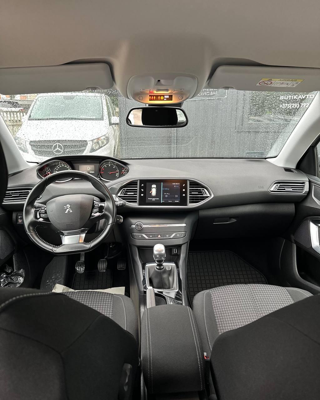 Peugeot 308 T9 · Рестайлинг , 2019 г., механика, дизель - фото 9