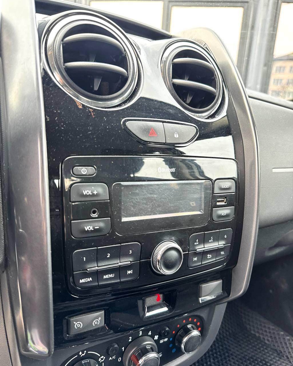 Renault Duster I · Рестайлинг , 2017 г., механика, бензин - фото 14