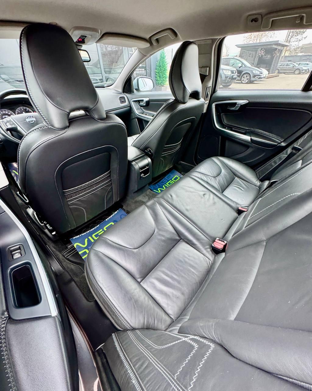 Volvo V60 I , 2012 г., механика, дизель - фото 11