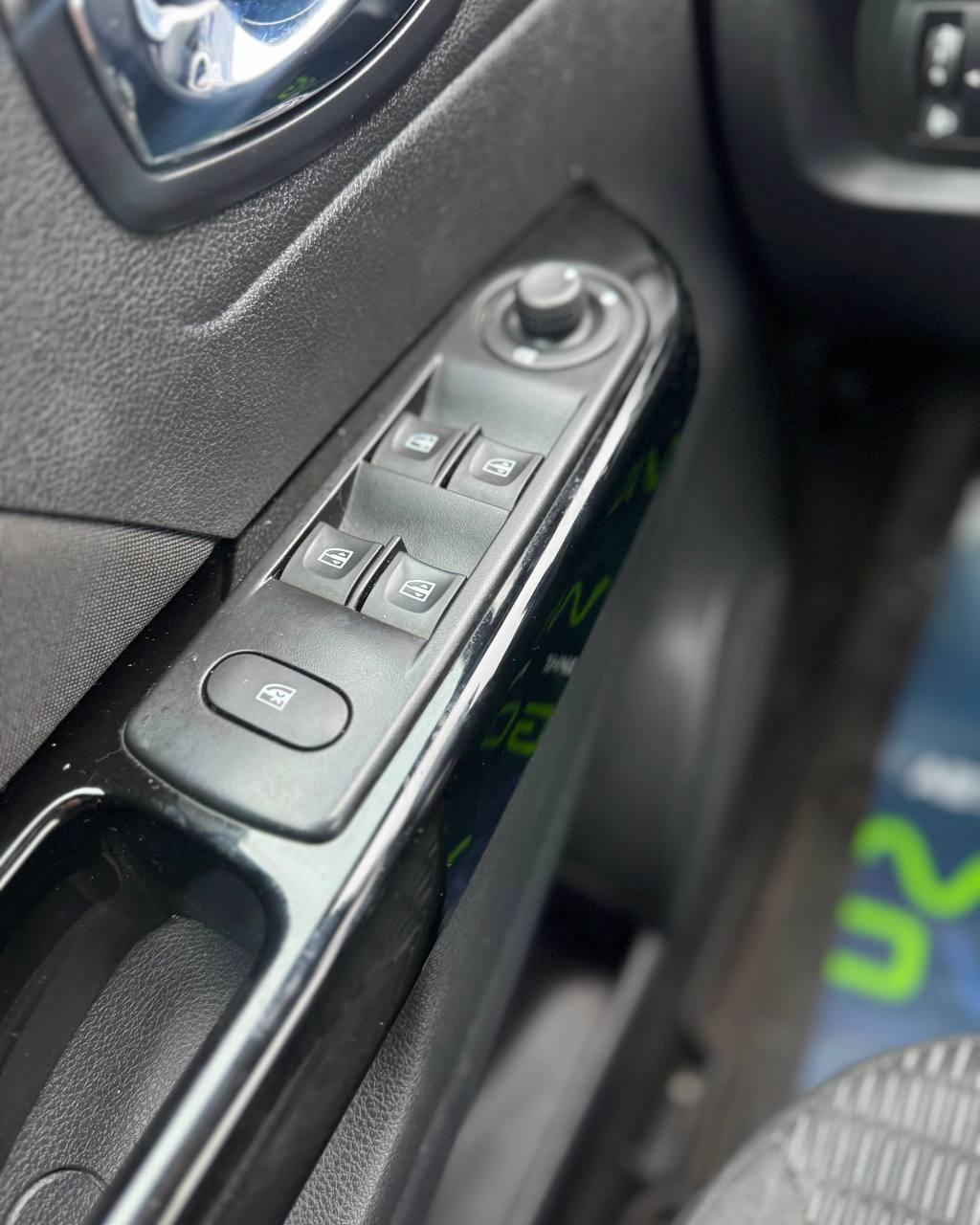 Renault Kaptur I , 2017 г., вариатор, бензин - фото 18