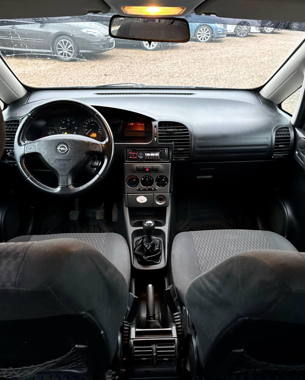 Opel Zafira A , 2003 г., механика, дизель  - фото 12