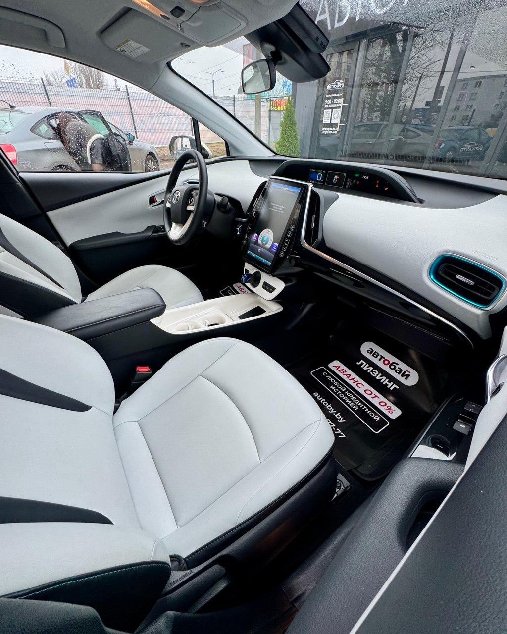 Toyota Prius IV (XW50) · Рестайлинг , 2018 г., вариатор, бензин - фото 14