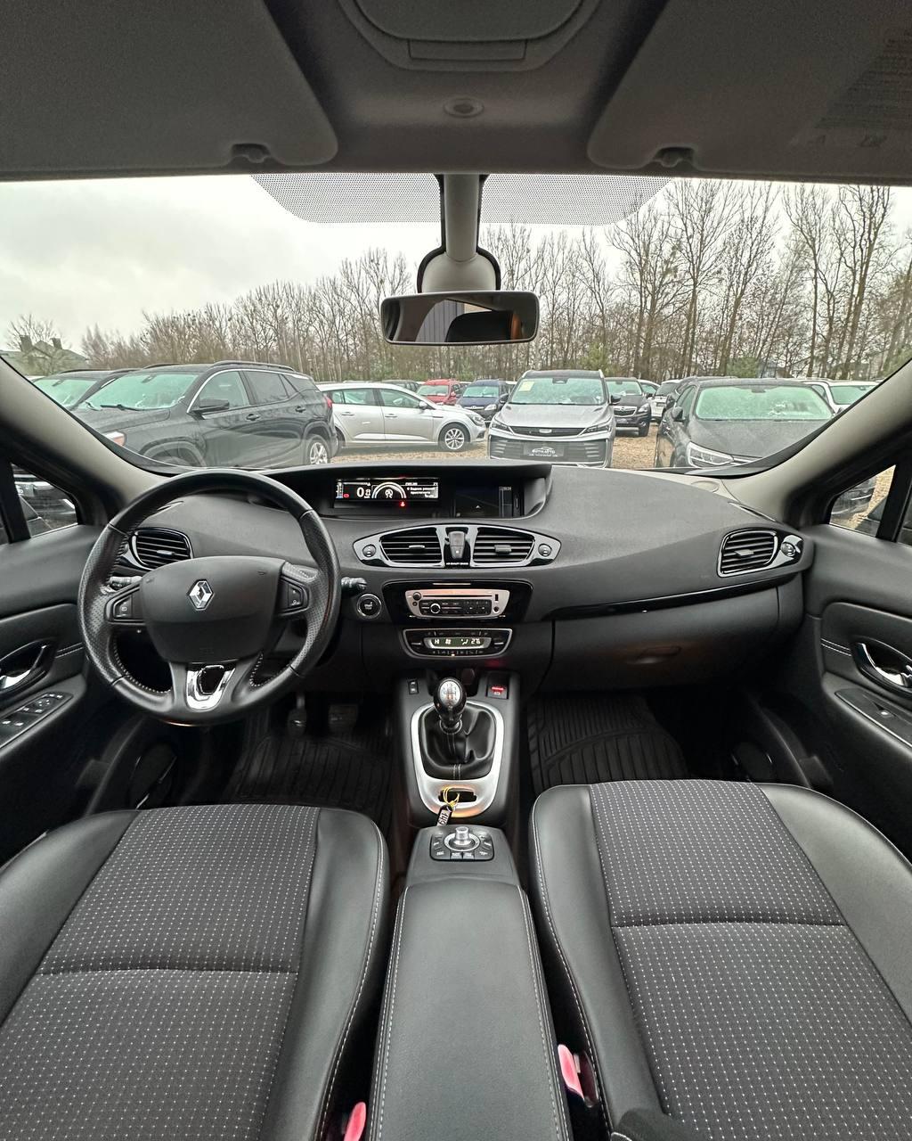 Renault Scenic III · 2-й рестайлинг , 2013 г., механика, дизель - фото 9