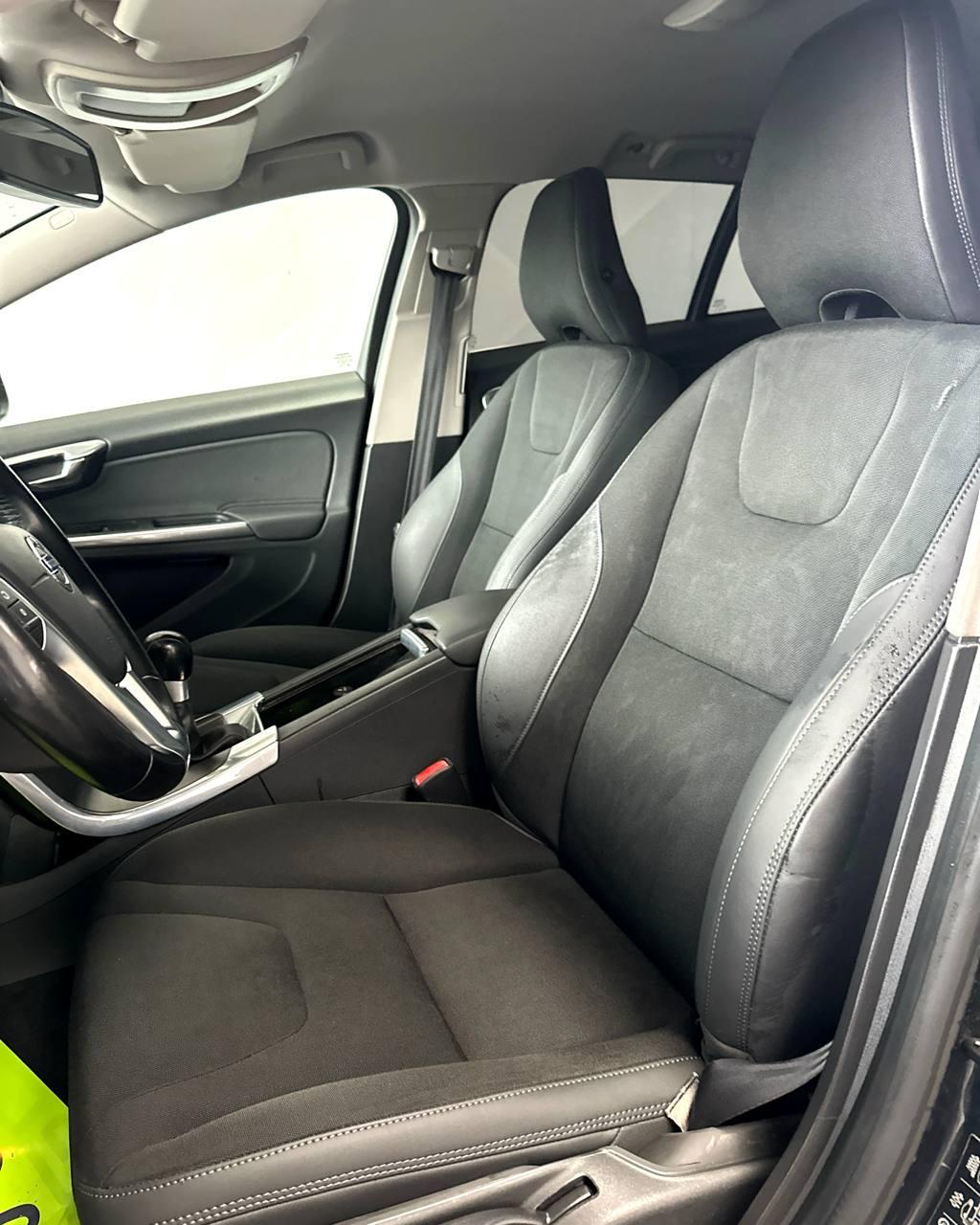 Volvo V60 I , 2011 г., механика, дизель - фото 10