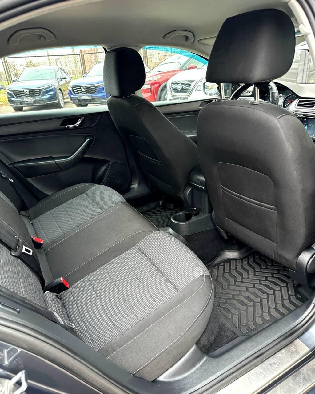 Skoda Rapid I , 2014 г., механика, бензин - фото 13