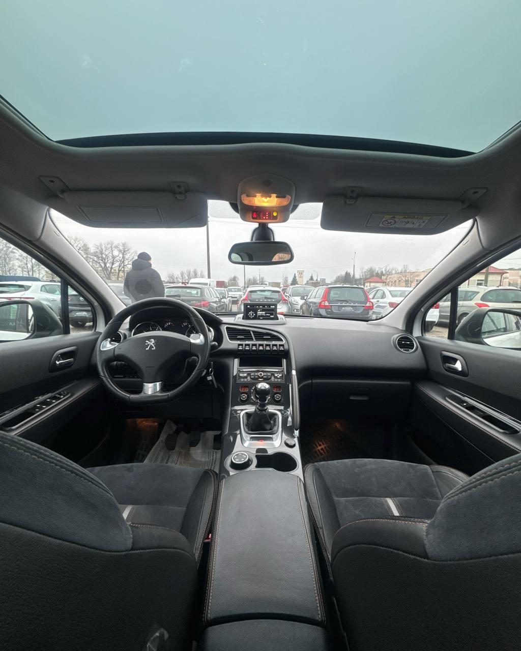 Peugeot 3008 I · Рестайлинг , 2015 г., механика, бензин - фото 9