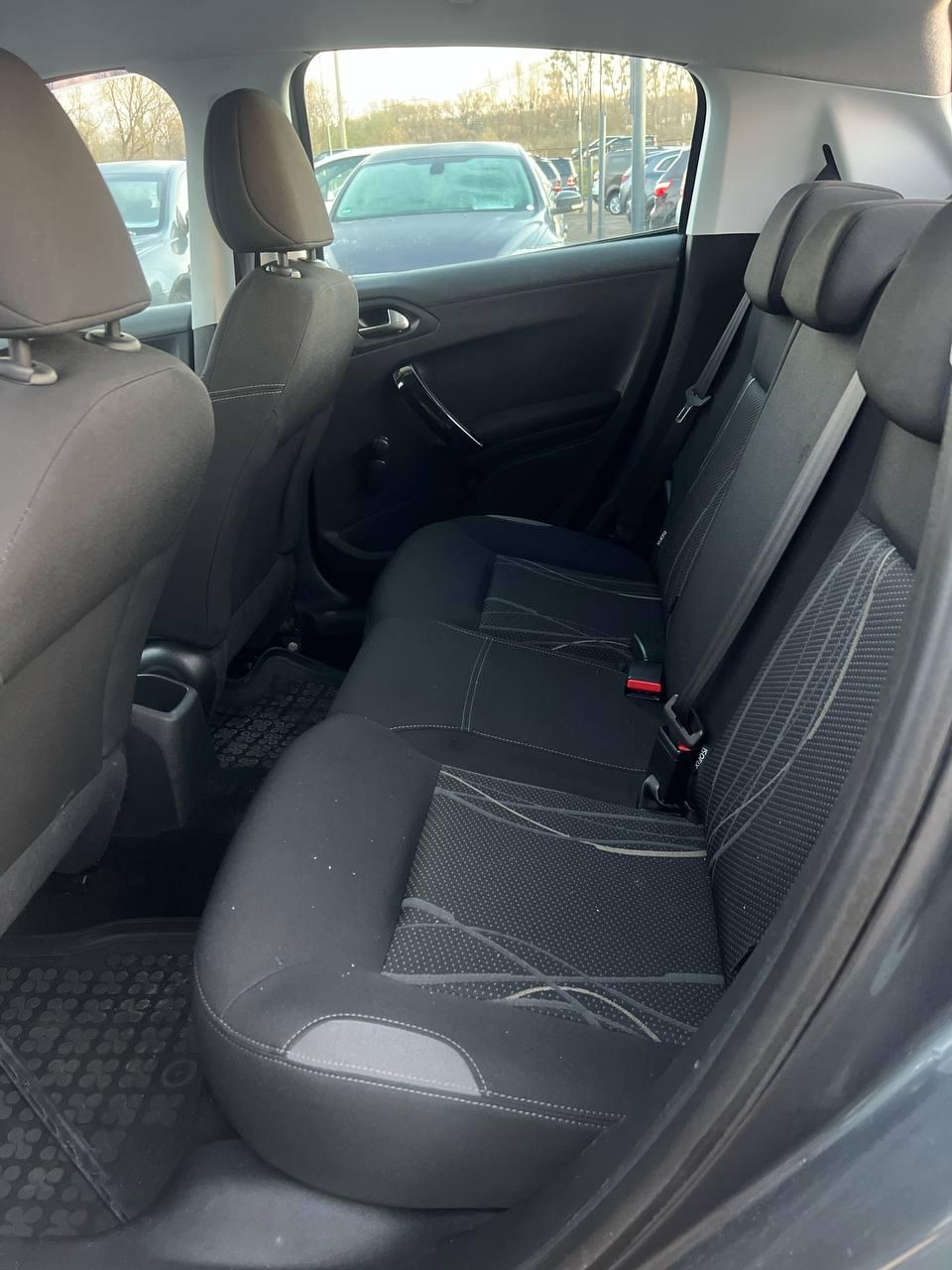 Peugeot 208 I , 2013 г., механика, бензин - фото 12