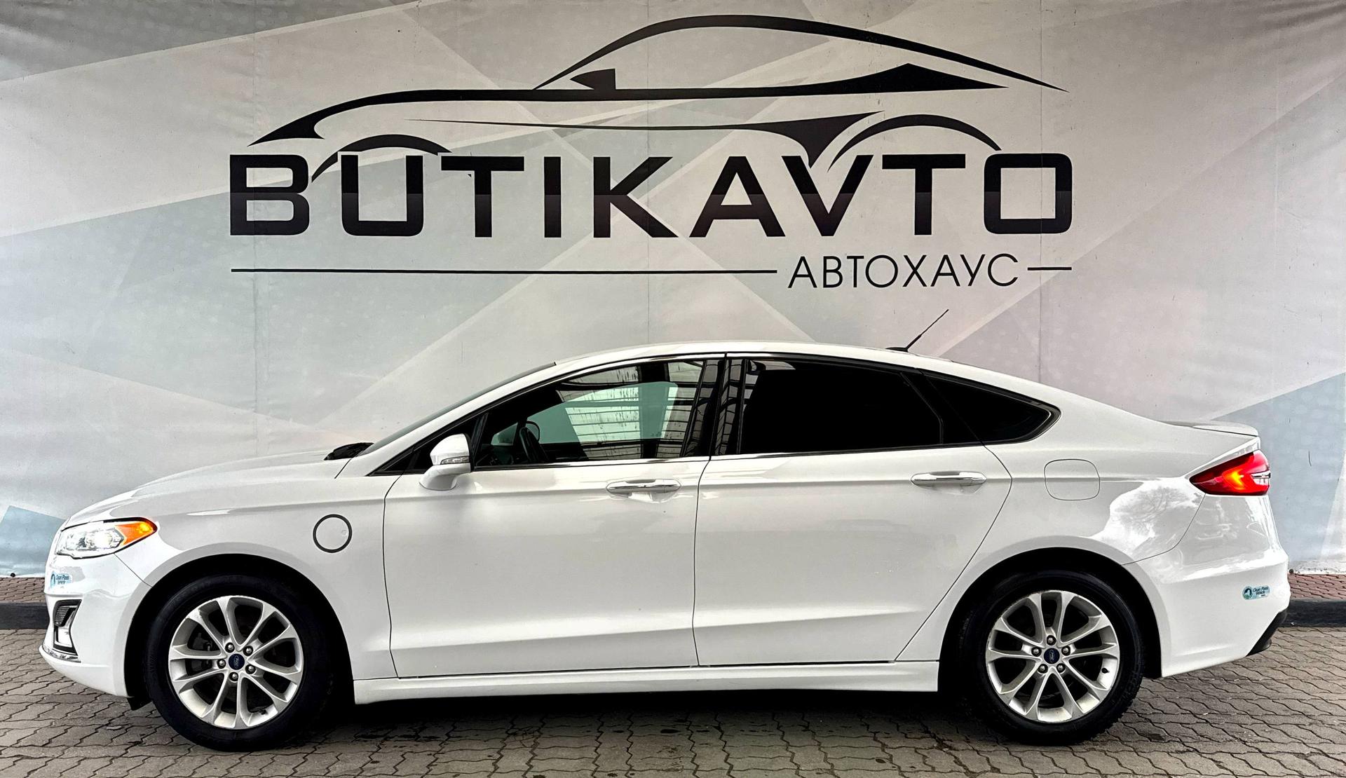 Ford Fusion USA II · 2-й рестайлинг , 2020 г., вариатор, гибрид - фото 4