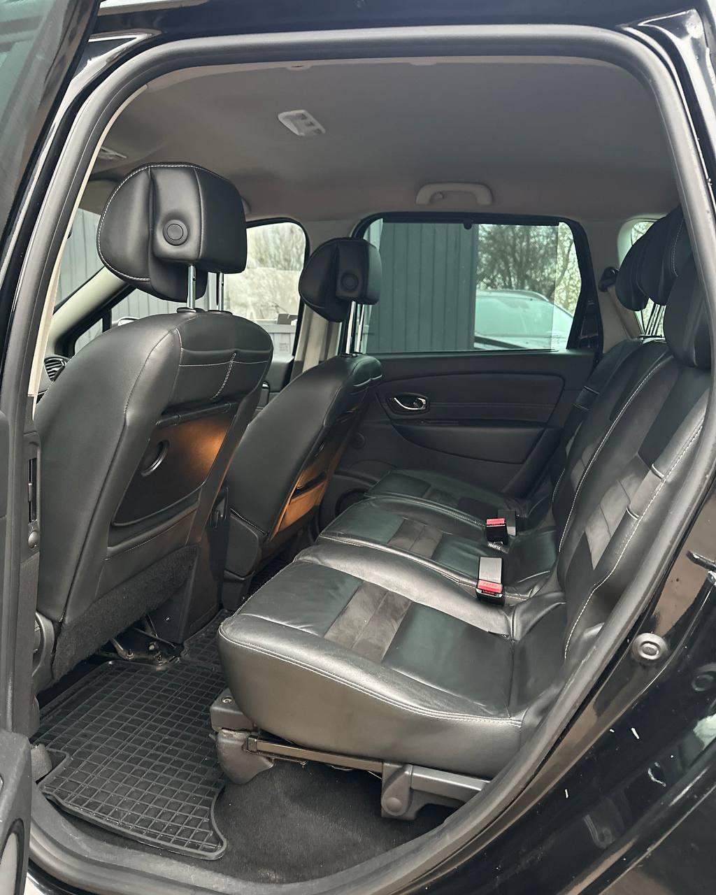 Renault Grand Scenic III · 2-й рестайлинг , 2013 г., механика, бензин - фото 8