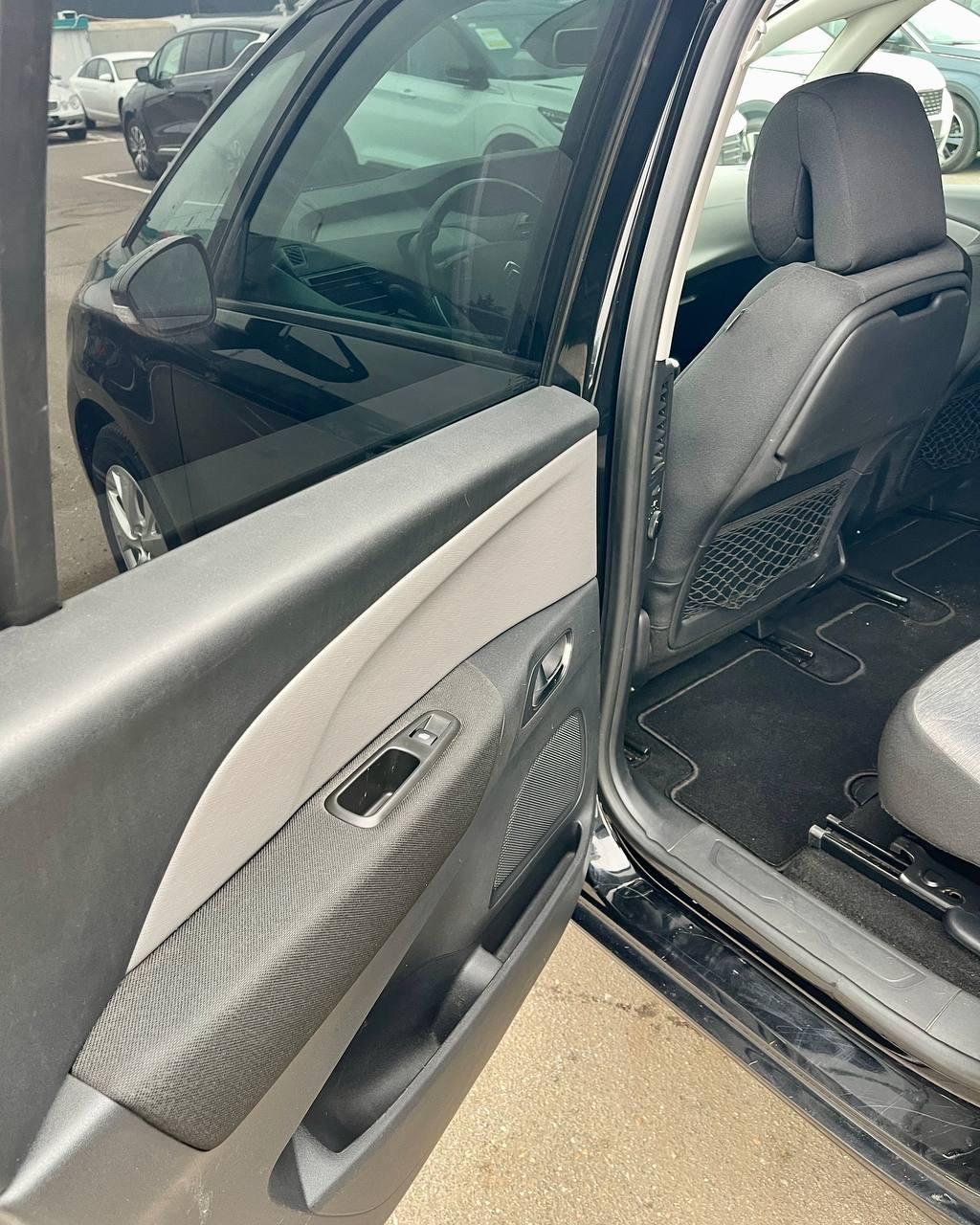 Citroen C4 Grand Picasso II · Рестайлинг , 2018 г., механика, дизель - фото 13