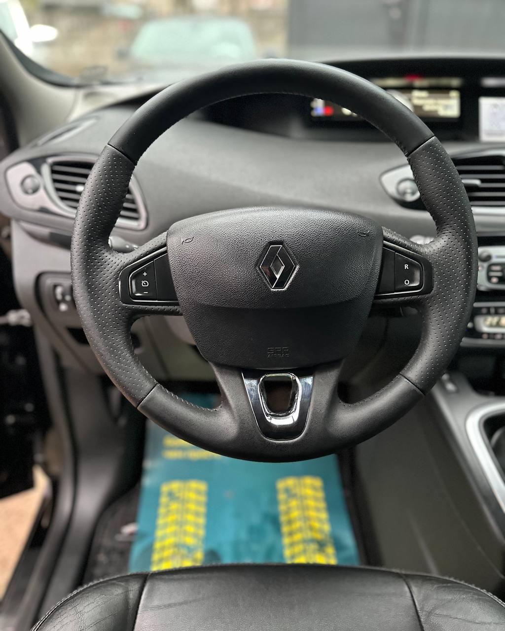Renault Grand Scenic III · 2-й рестайлинг , 2013 г., механика, бензин - фото 11