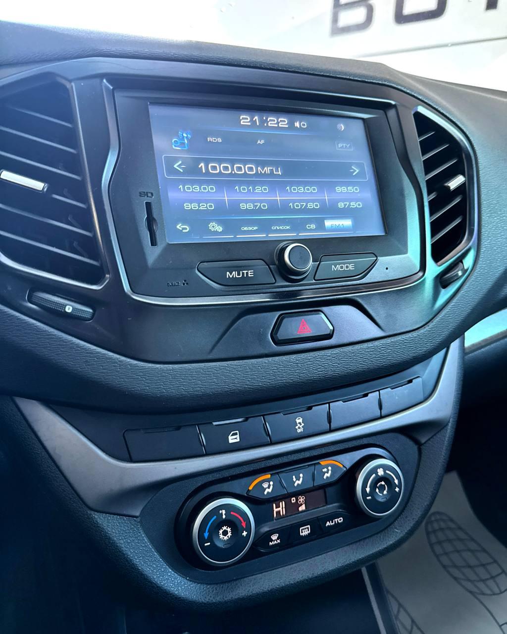 Lada (ВАЗ) Vesta I , 2017 г., механика, бензин - фото 12