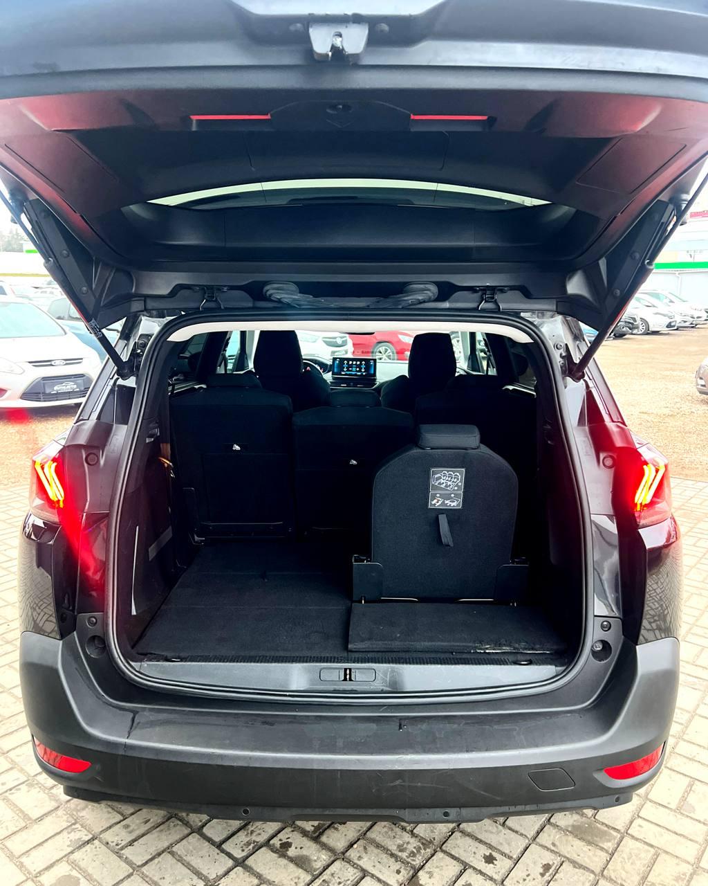 Peugeot 5008 II · Рестайлинг , 2021 г., механика, бензин - фото 16